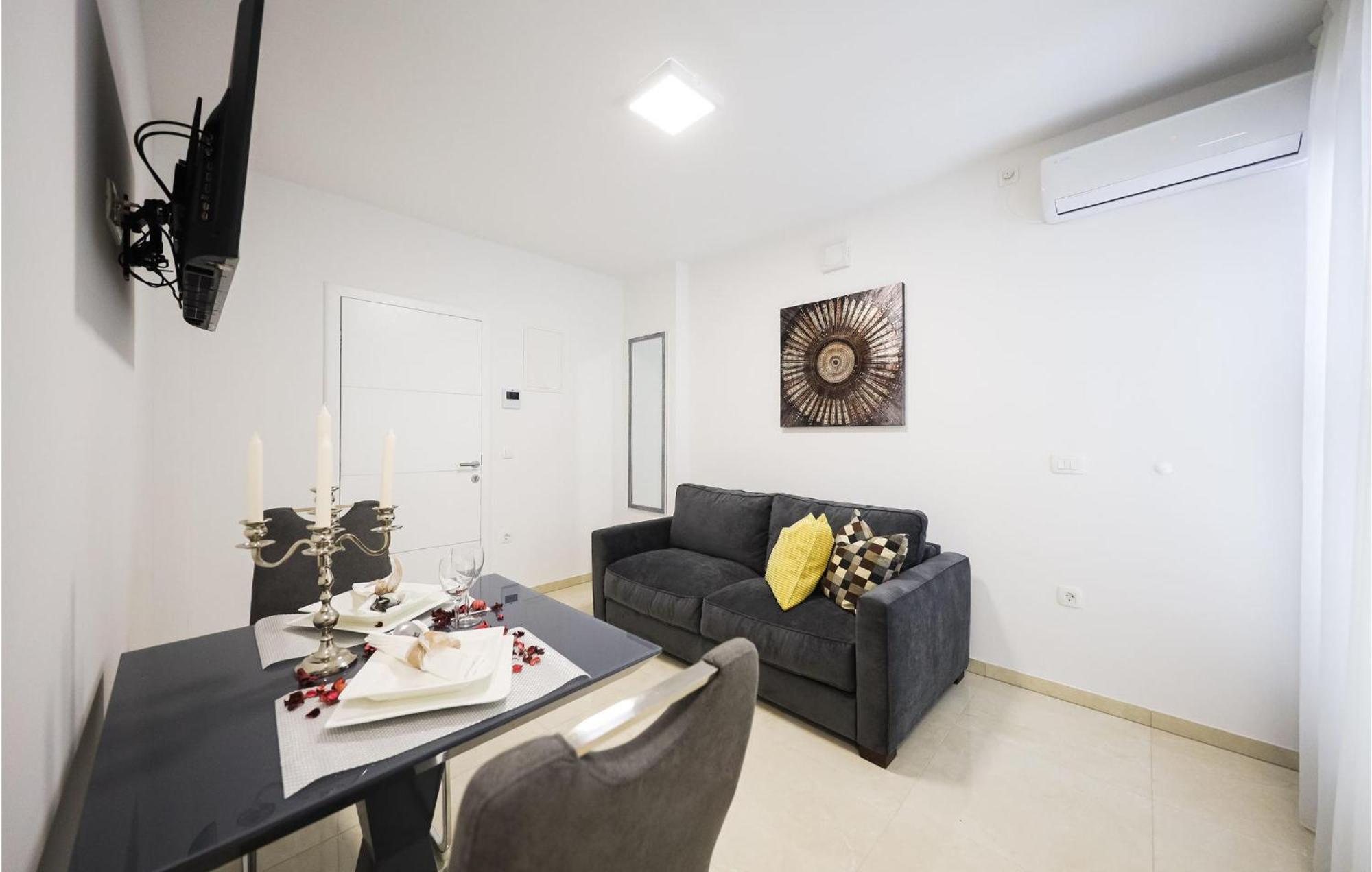 Lovely Apartment In Zadar With Wifi المظهر الخارجي الصورة