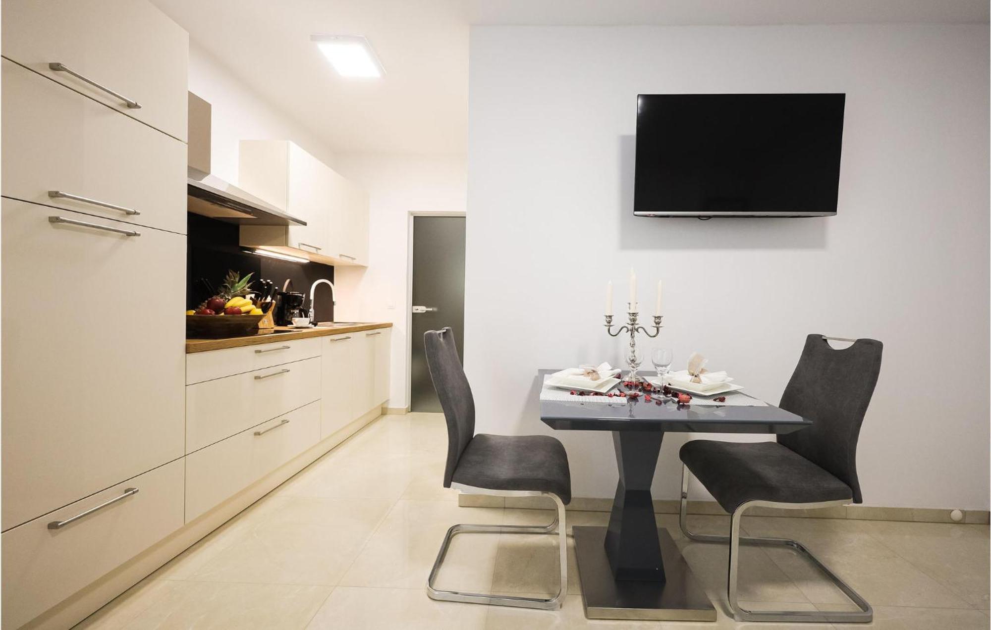 Lovely Apartment In Zadar With Wifi المظهر الخارجي الصورة
