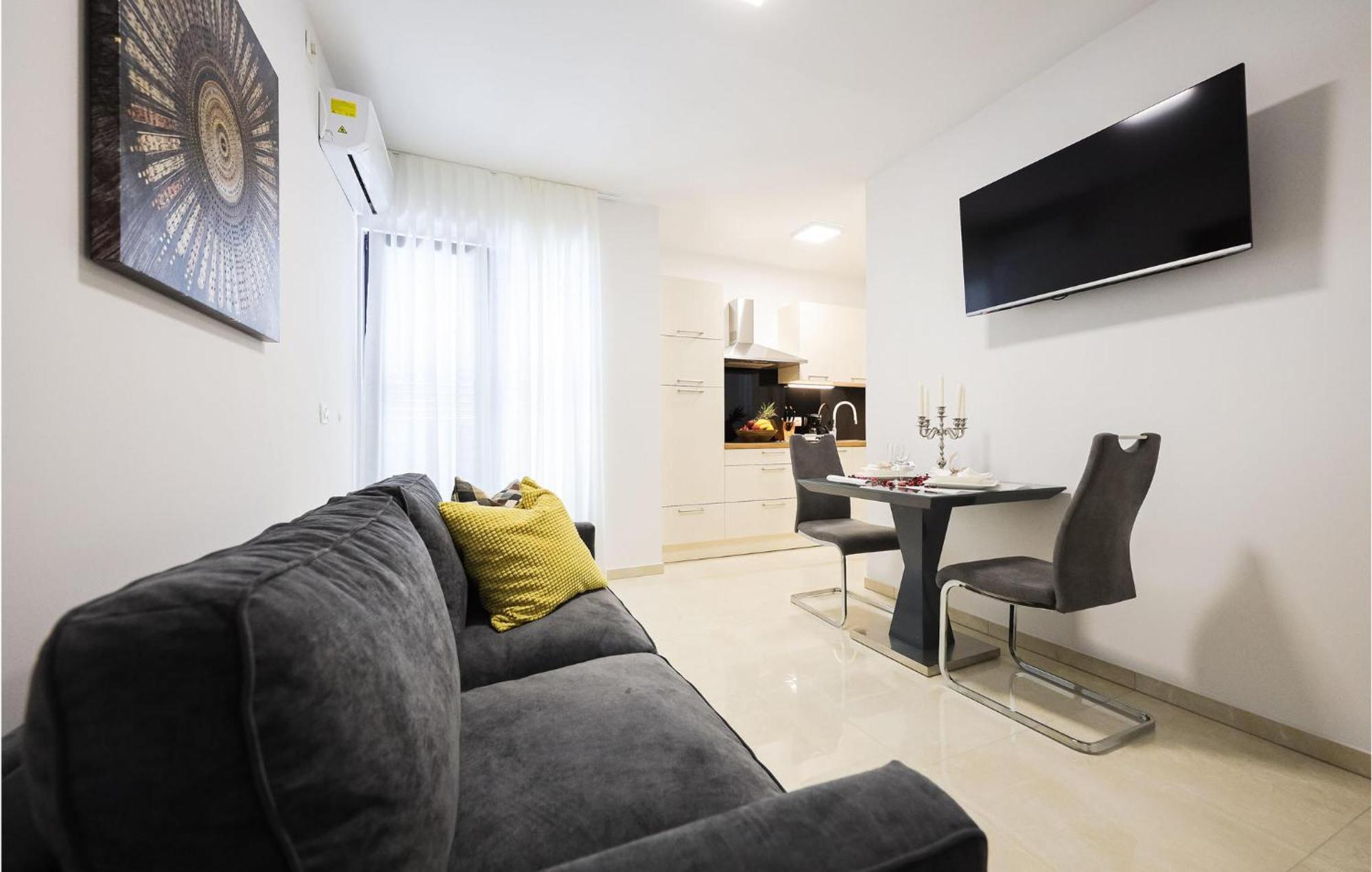 Lovely Apartment In Zadar With Wifi المظهر الخارجي الصورة